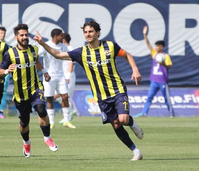 Ahmet Sagat, Gollerine Devam Ediyor