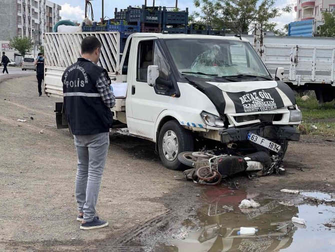 Metrelerce Sürüklenen Motosiklet Sürücüsü Ve Arkadaşı Ağır Yaralandı