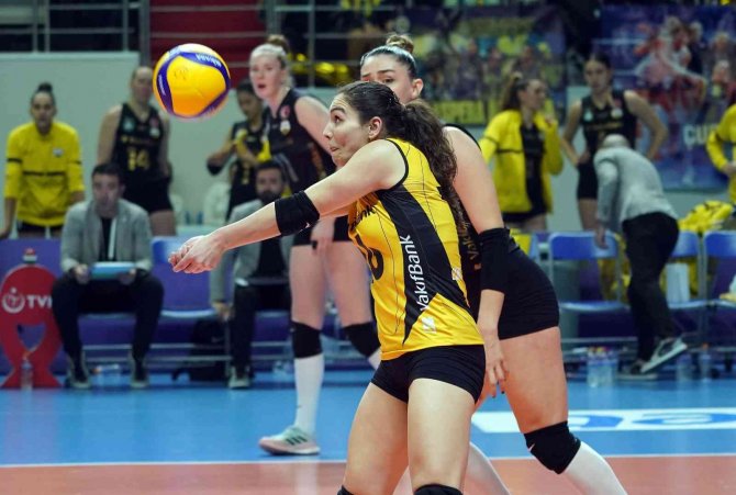 Aylin Acar: "Güçlü Bir Şekilde Zafere Ulaşmak İstiyoruz"