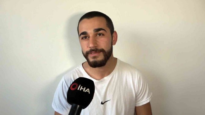 Kayalıklardan Denize Atladı, Boğulmanın Eşiğine Geldi