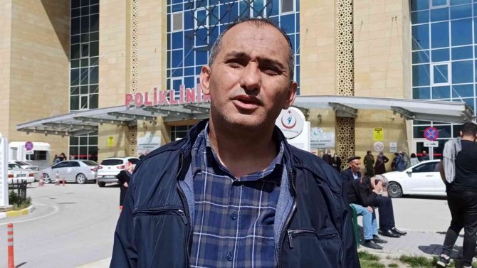 Köpeklerden Kaçarken Düşen Çocuk Ağır Yaralandı