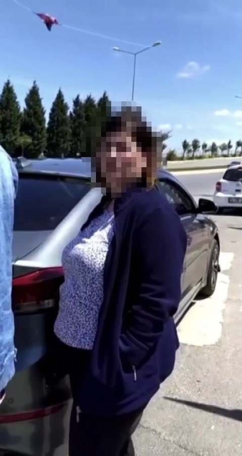 Sultanbeyli’de Çaldıkları Bebek Arabasını Satmaya Çalışırken Sahibine Yakalandılar
