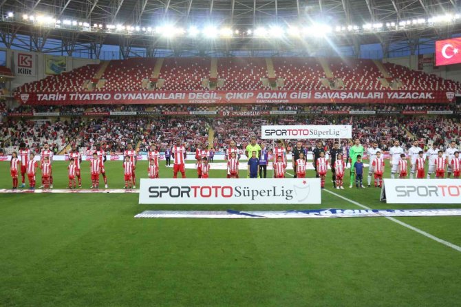 Spor Toto Süper Lig: Antalyaspor: 2 - Konyaspor: 2 (İ̇lk Yarı)