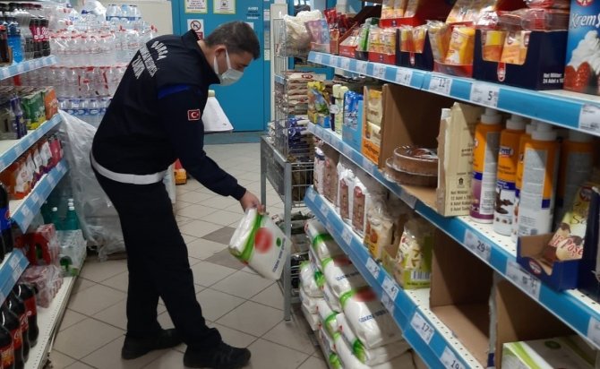 Zabıtalar Fırsatçılara Göz Açtırmıyor