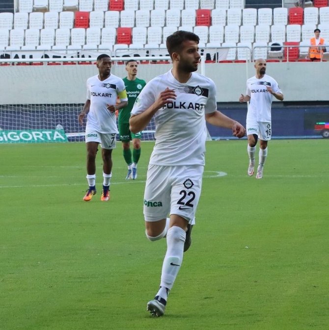 Altay’da Sahne Gençlerin
