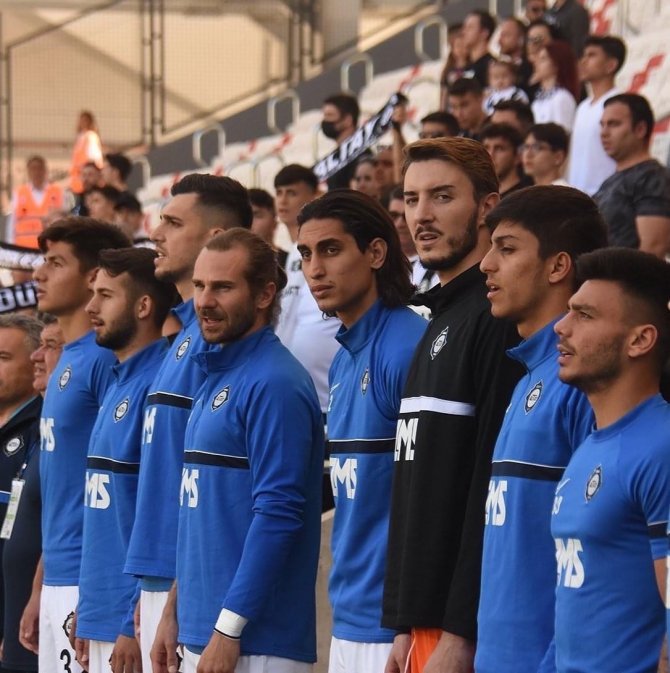 Altay’da Sahne Gençlerin