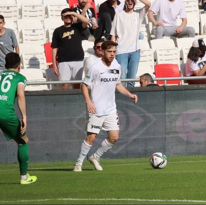 Altay’da Sahne Gençlerin