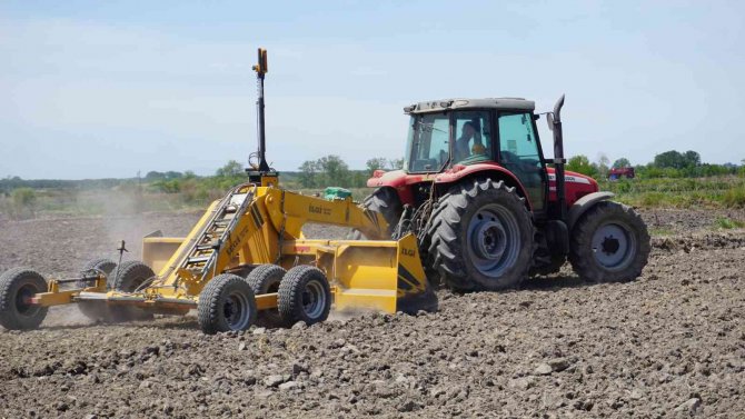 Çiftçilerin ’Beyaz Altın’ Mesaisi Başladı