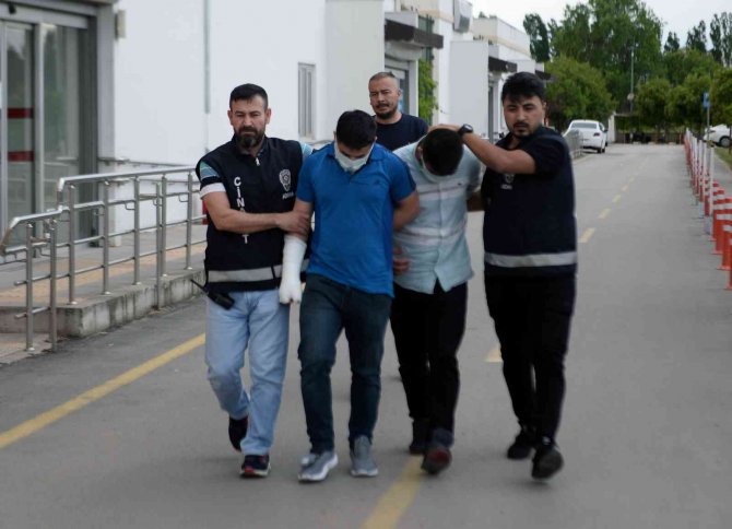 Dönercilerin Yer Kavgası: 1’i Ağır 2 Yaralı