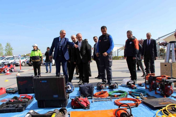 Yalova’da Bilgilendirme Stantları Açıldı