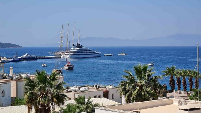 2 Gemiyle 202 Yolcu Geldi