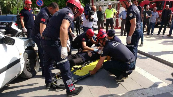 Adana’da Trafik Kazası Tatbikatı Gerçeğini Aratmadı
