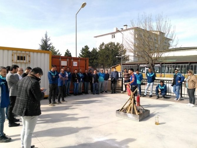 Afad İ̇l Müdürlüğü Çeşitli Kurumlarda Bilgilendirmeler Yapmaya Devam Ediyor