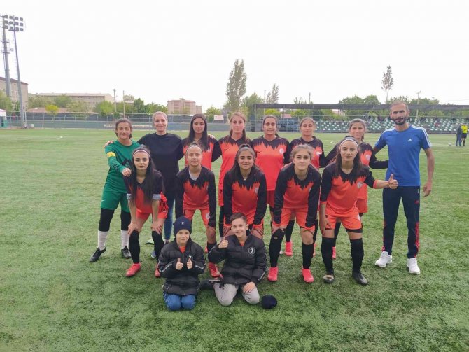 Ağrı Asp Kadın Futbol Takımı, 2. Lig Play-offlarına Yükseldi