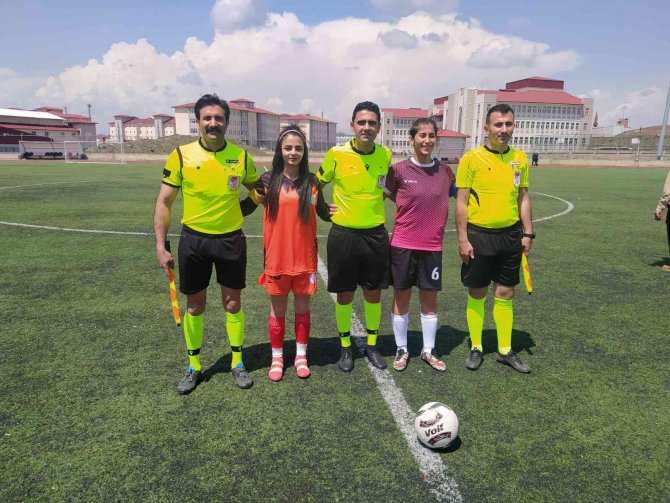 Ağrı Asp Kadın Futbol Takımı, 2. Lig Play-offlarına Yükseldi