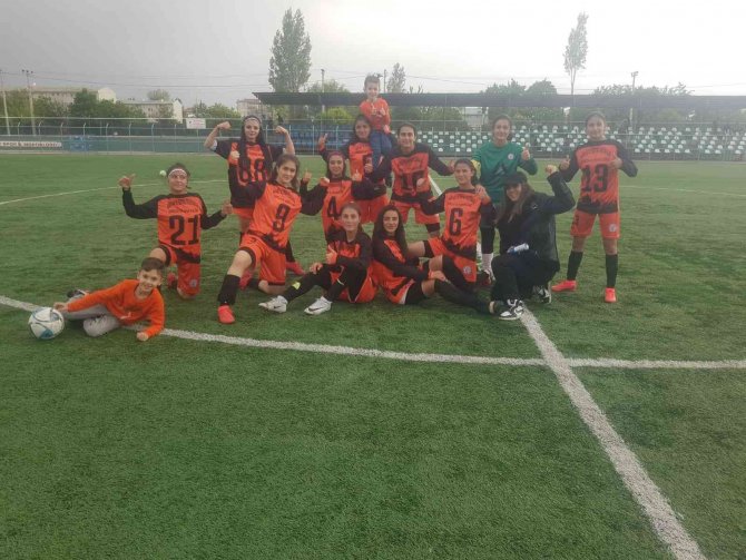 Ağrı Asp Kadın Futbol Takımı, 2. Lig Play-offlarına Yükseldi