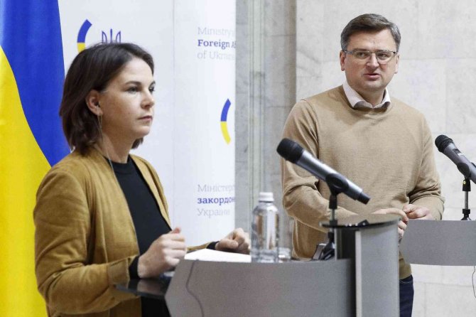 Almanya, Kiev Büyükelçiliğini Yeniden Açacak