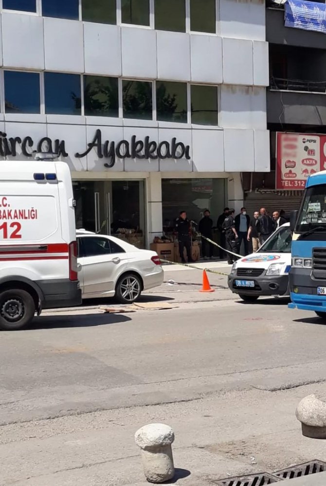 Tartıştığı Üvey Kardeşini Tabancayla Öldürdü