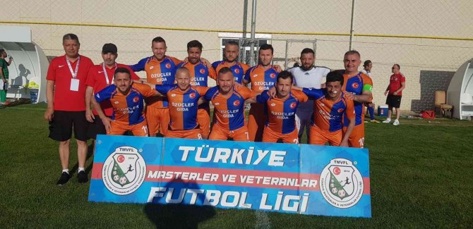 Kdz. Ereğli Zafer Men Masterler Takımı Iğdır Engelini De Geçti