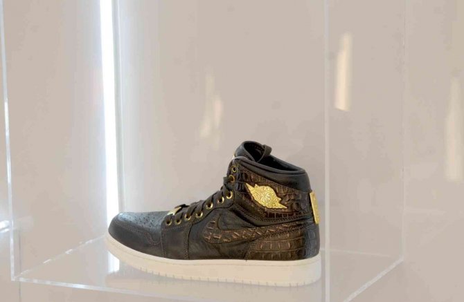 Araba Fiyatına Spor Ayakkabı