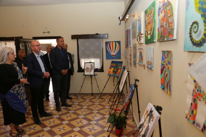 Yaşamdan Renkler Sergisi Açıldı