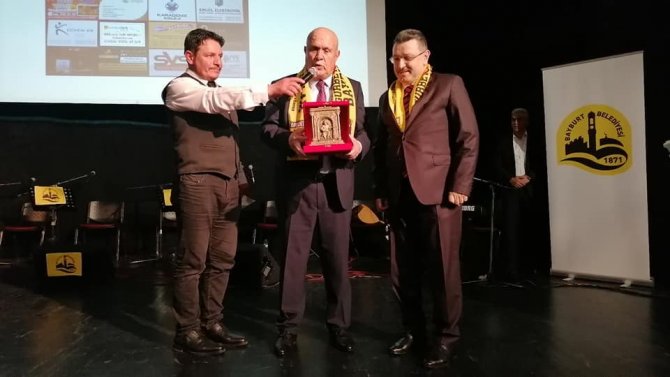 Başkan Pekmezci Trabzon Bayburtlular Dayanışma Gecesine Katıldı