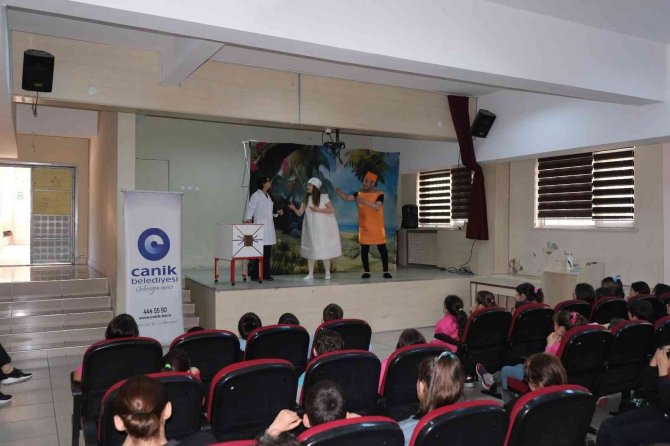 Çocuklar Tiyatro İle Çevre Bilinci Kazanıyor
