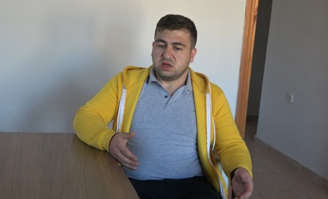 Köprüsü Yıkılan Çay Üzerine Yaya Geçidi Yapmak İsterken Sel Sularına Kapıldı