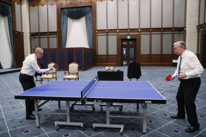 Cumhurbaşkanı Erdoğan, Kazakistan Cumhurbaşkanı Tokayev İle Masa Tenisi Oynadı