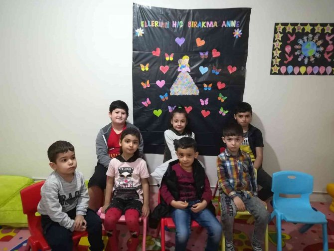 Bağlar Belediyesi Eğitim Merkezindeki Çocuklar Yeteneklerini Sergiledi