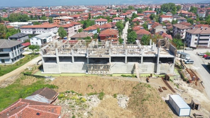 Düzce Belediyesi’nin Eğitim Atağı Sürüyor