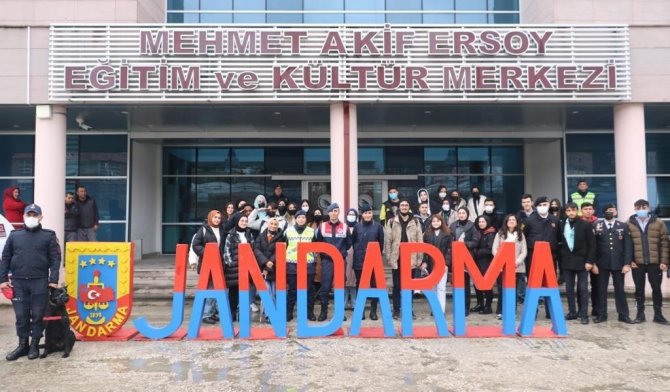 4 Binden Fazla Öğrenciye Mesleklerini Anlattılar