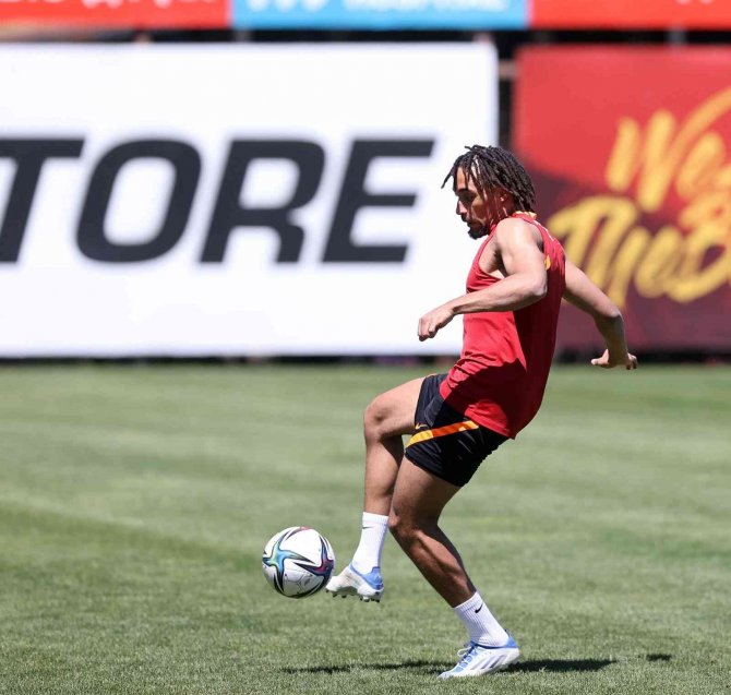 Galatasaray’da Marcao Ve Omar Takımdan Ayrı Çalıştı