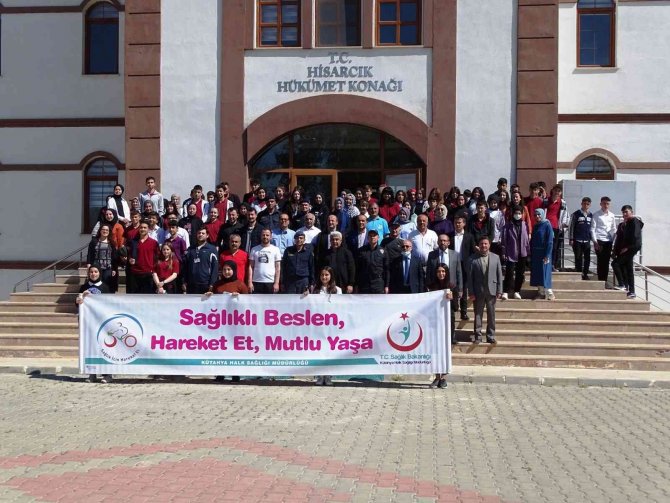 Hisarcık’ta “İ̇şimiz Çinicilik, Aşımız Cimcik, Suyumuz İ̇ncik, Hadi Yürüyem Şimcik” Mottolu Yürüyüş