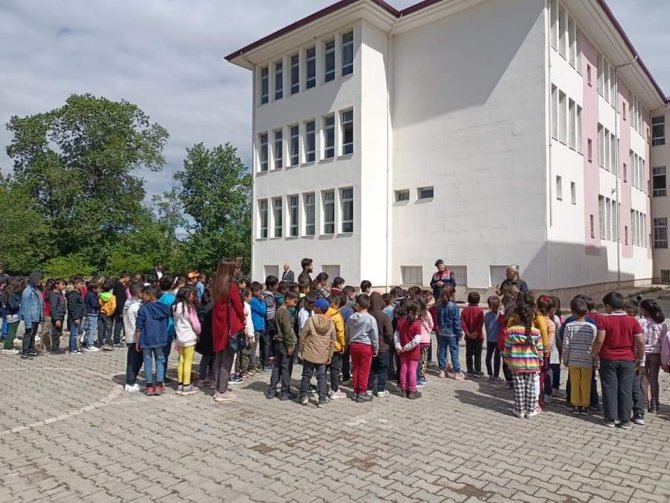 Iğdır’da ’Dünya Göçmen Kuşlar Günü’ Çerçevesinde Eğitim Düzenlendi