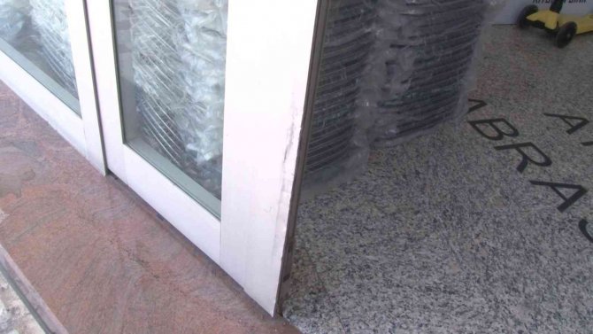 Maltepe’de Pes Dedirten Hırsızlık Kamerada: İ̇ş Yerini Soyamayınca Araçtaki Malzemeleri Çaldılar