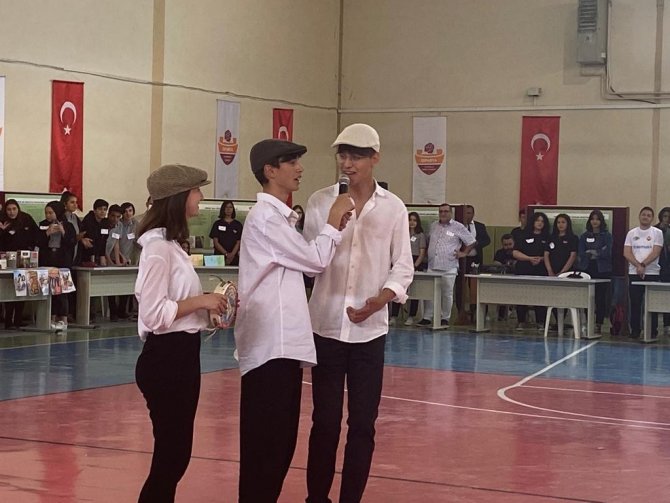 3 Farklı Ülkeden Gelen Öğrenciler Bilim Fuarı’nda Görsel Şölen Yaşattı