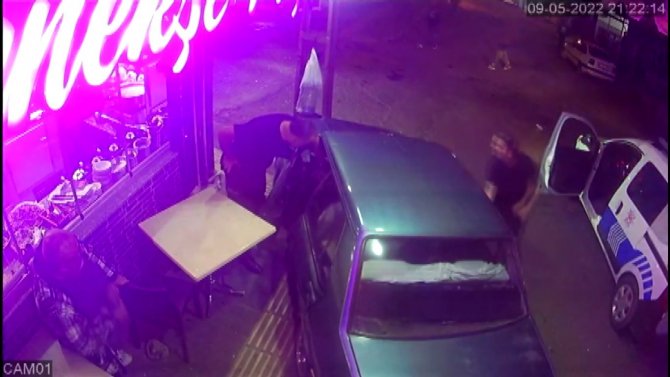 Polis Ekiplerinden Kaçan Sürücü Direğe Çarparak Durdu