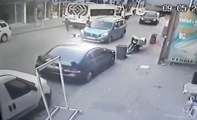 Ataşehir’de Otomobilin Çarptığı Çocuk Yola Savruldu