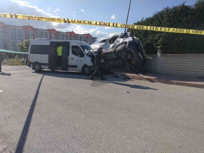 Konya’da Okul Servisleri Çarpıştı:2’si Ağır 14 Yaralı