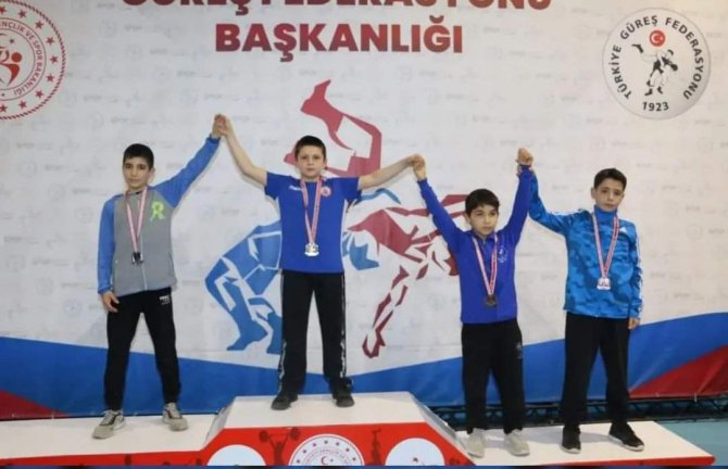 Kütahyalı Pehlivanlar Türkiye Şampiyonu Oldu