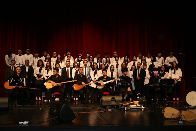 Lise Öğrencileri Konser Düzenledi