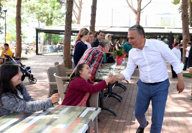 Başkan Uysal: “Sosyal Hizmetler Vazgeçilmezimiz”