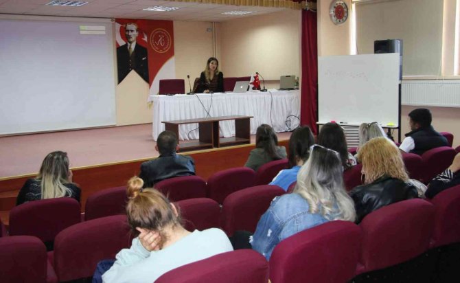 Avukat Birsen Ülken: "Sosyal Medya Toplumun Büyük Bölümünü Etkiliyor"