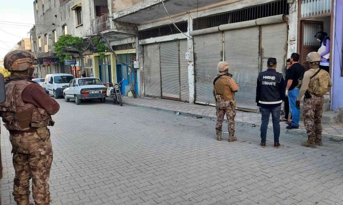 Osmaniye’de Zehir Tacirlerine ’Şafak’ Operasyonu