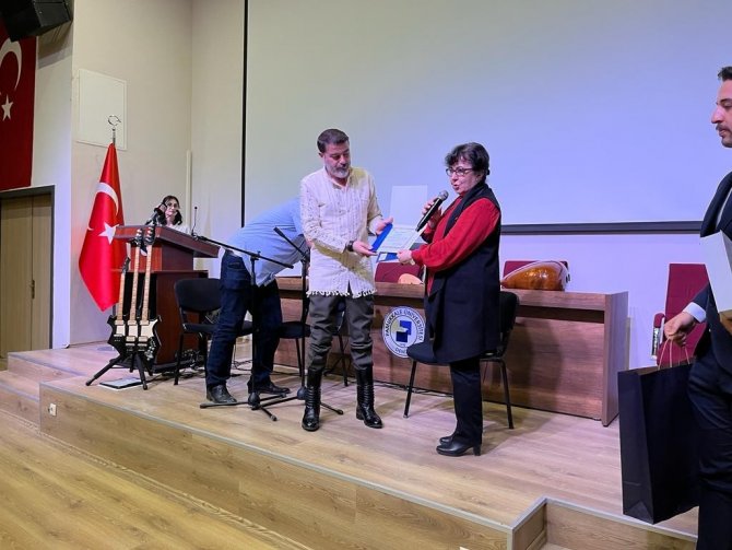 Özay Gönlüm Bagi Tınılarıyla Paü’de Anıldı