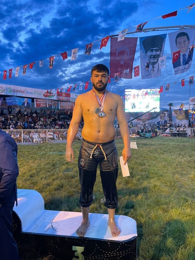 Büyükşehir’in Pehlivanı Sakarya’nın Gururu Oldu