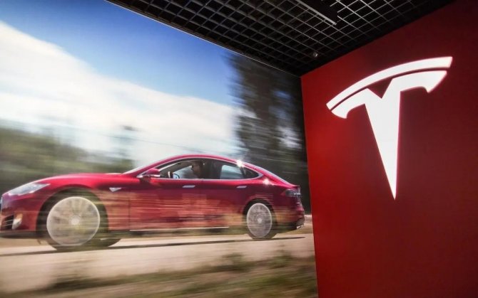 Tesla, Şangay’da Üretimini Durdurdu