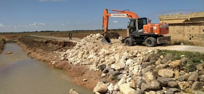 Şanlıurfa’da Deforme Olan Yollarda Bakım Ve Onarım Çalışması