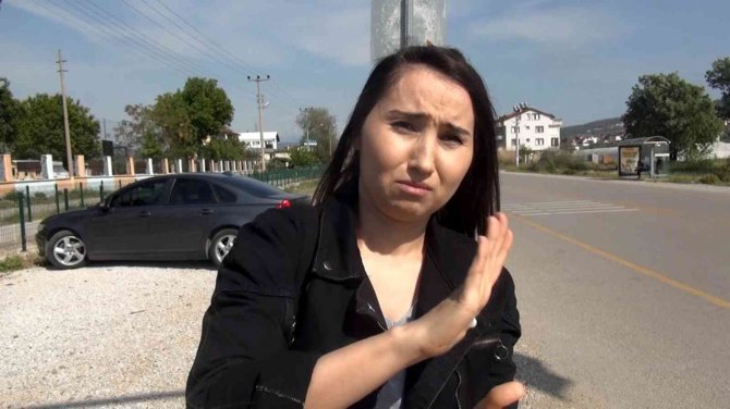 Annesi Kazada Öldü, Sürücünün Serbest Kalmasına Tepki Gösterdi